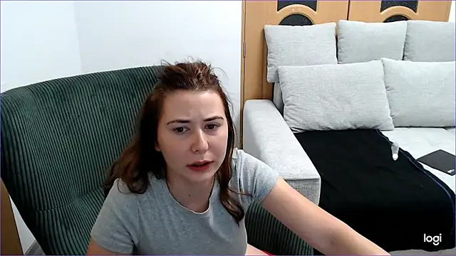 VioletaFlower7 online show from September 15, 4:40 pm