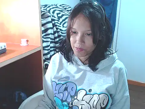 home vlak online show from April 19, 8:00 pm