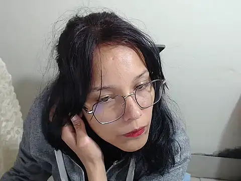 Snapshot of home_vlak chatting on October 6, 4:41 pm home vlak online show from October 6, 4:41 pm