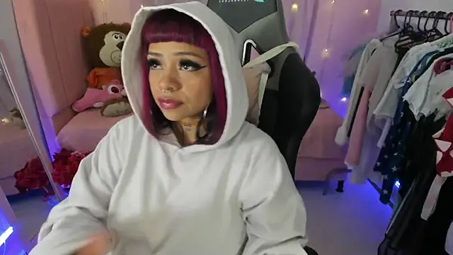 zoesullivan online show from February 25, 10:37 am