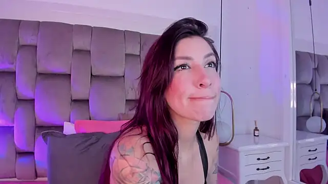 Ginger Violetta  online show from April 22, 7:53 pm