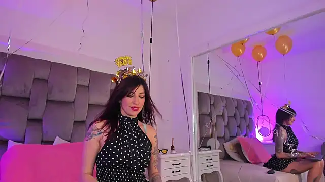 Ginger Violetta  online show from May 28, 7:53 pm