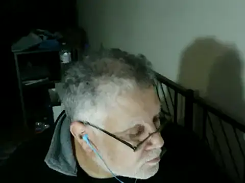 100Tauros online show from December 18, 1:55 am