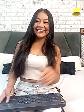 MilaaAdams online show from September 27, 9:59 am