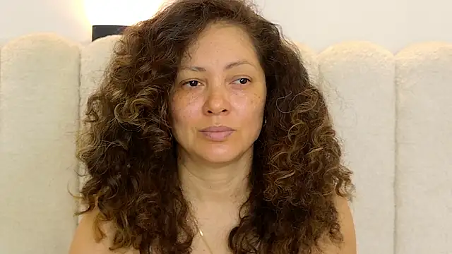 Juliabadlee online show from November 14, 8:12 pm