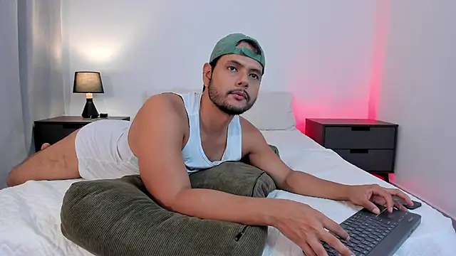 Nate Ocean online show from March 10, 3:10 am