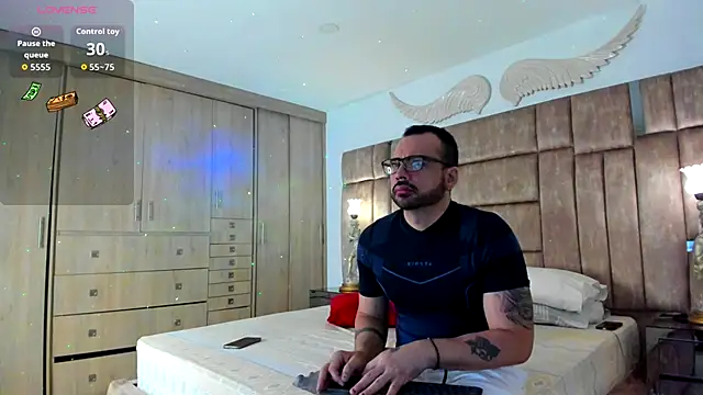 petterwilly1 online show from September 21, 3:06 pm