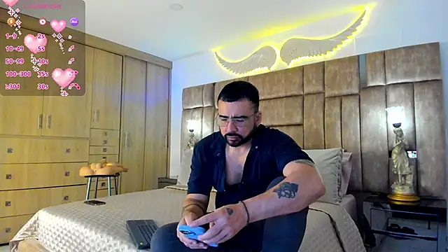 petterwilly1 online show from March 24, 3:12 pm