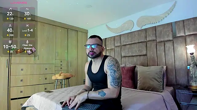 petterwilly1 online show from October 1, 4:11 pm