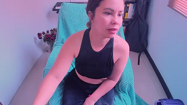gigi stephans online show from June 13, 2:48 pm