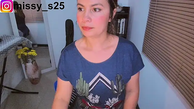 gigi stephans online show from January 10, 1:01 am