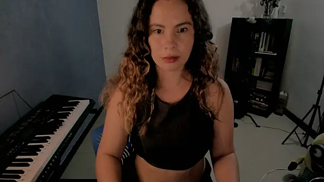 gigi stephans online show from July 16, 1:57 am
