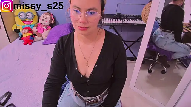 gigi stephans online show from October 25, 8:20 pm