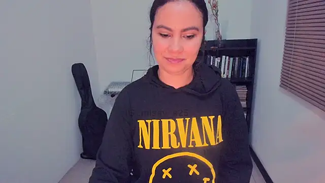 gigi stephans online show from May 5, 1:41 am