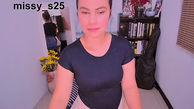 gigi stephans online show from February 16, 1:26 am