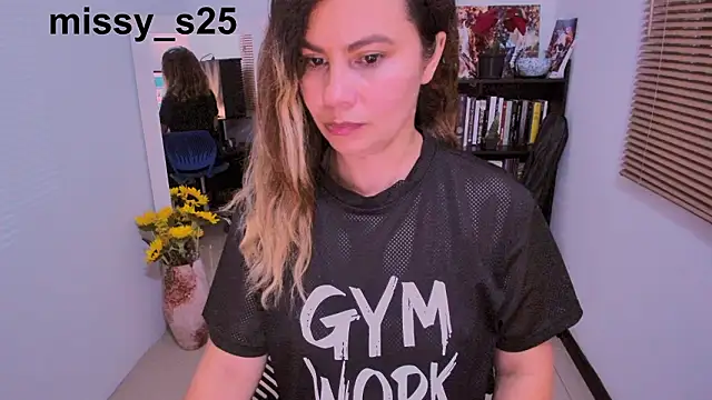 gigi stephans online show from February 17, 1:36 am