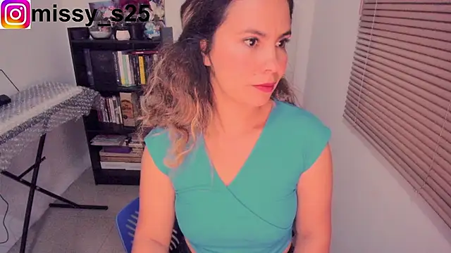 gigi stephans online show from February 9, 2:09 am