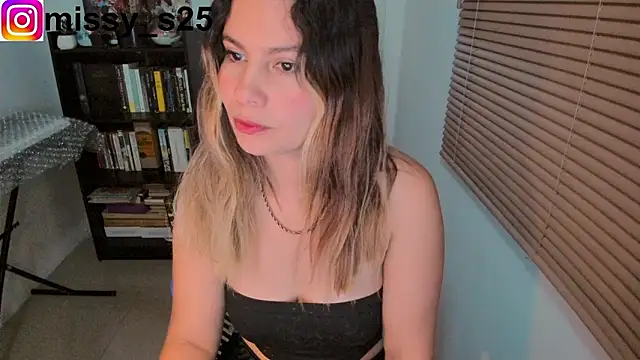 gigi stephans online show from February 2, 1:48 am