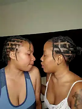 R-thequeen online show from November 24, 1:11 pm