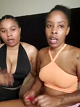 R-thequeen online show from April 28, 9:52 pm