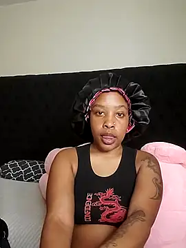 R-thequeen online show from July 10, 10:26 am