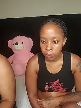 R-thequeen online show from March 6, 10:32 am