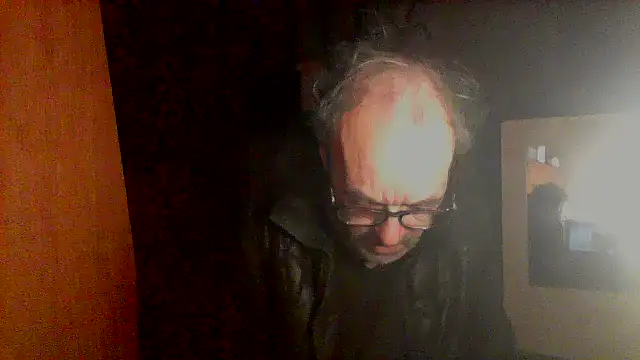 nice6incs online show from December 17, 11:10 pm