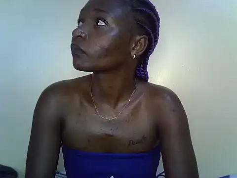 Snapshot of petite_12 chatting on March 19, 10:11 am petite 12 online show from March 19, 10:11 am