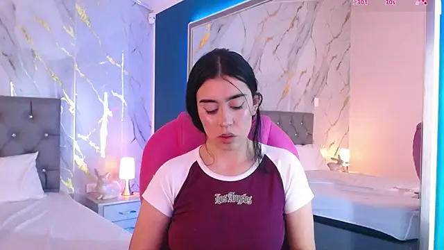Snapshot of Julieta_De_Los_Angeles chatting on March 11, 10:40 am Julieta De Los Angeles online show from March 11, 10:40 am