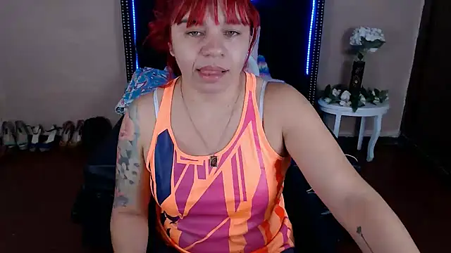 Snapshot of VioletaaaSlave chatting on June 17, 11:09 am VioletaaaSlave online show from June 17, 11:09 am