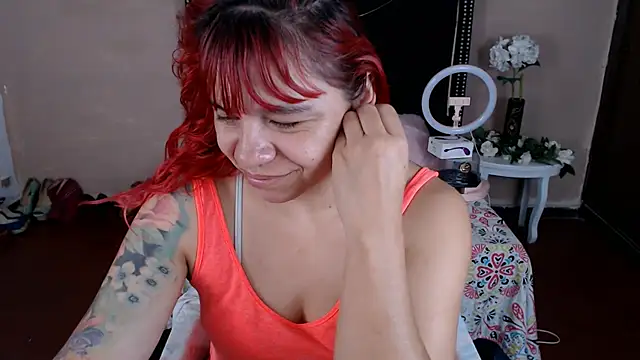 Snapshot of VioletaaaSlave chatting on June 12, 11:30 am VioletaaaSlave online show from June 12, 11:30 am