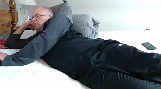 Snapshot of JaySloan chatting on March 9, 4:33 pm JaySloan online show from March 9, 4:33 pm