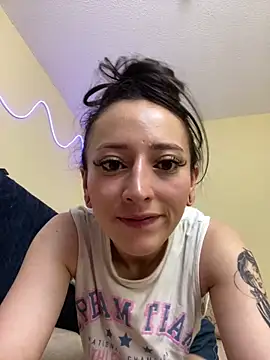 liaqueen610 online show from November 21, 11:15 pm