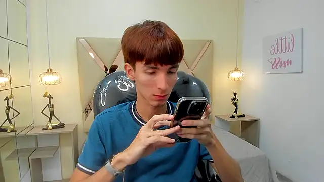 Snapshot of Jake_evans chatting on February 10, 7:57 pm Jake evans online show from February 10, 7:57 pm