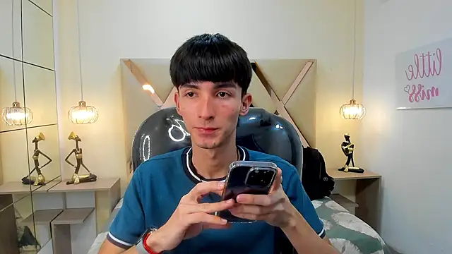 Snapshot of Jake_evans chatting on December 18, 7:40 pm Jake evans online show from December 18, 7:40 pm