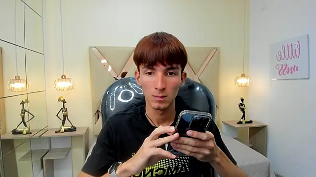 Snapshot of Jake_evans chatting on February 8, 8:06 pm Jake evans online show from February 8, 8:06 pm