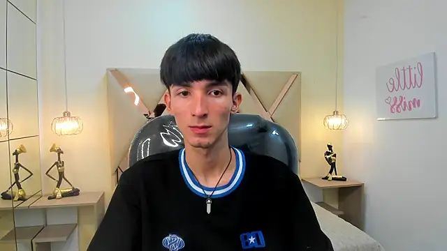 Snapshot of Jake_evans chatting on December 20, 7:50 pm Jake evans online show from December 20, 7:50 pm