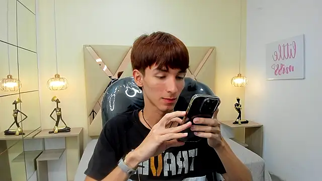 Snapshot of Jake_evans chatting on February 9, 7:45 pm Jake evans online show from February 9, 7:45 pm