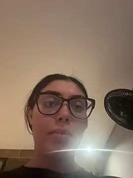 zui lu online show from February 15, 12:00 am