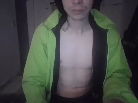 lmlfff online show from December 18, 9:40 pm