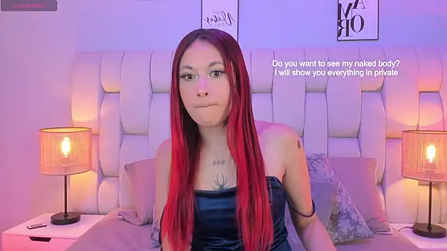 SkinnyFoxy online show from April 22, 8:04 pm