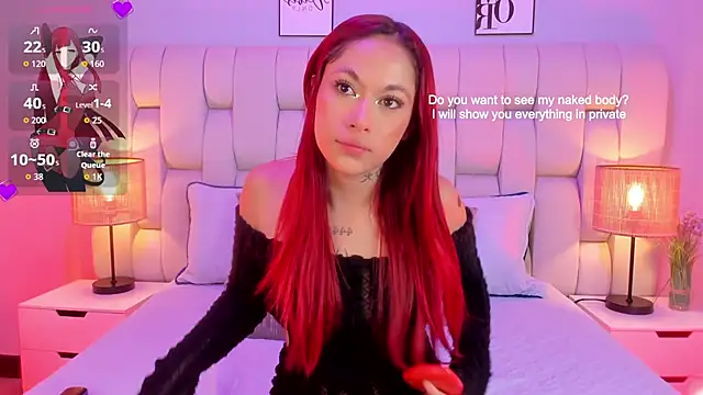 SkinnyFoxy online show from April 14, 8:03 pm