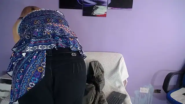 sophia ny online show from April 21, 1:17 pm