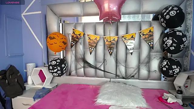 sophia ny online show from October 25, 1:45 pm