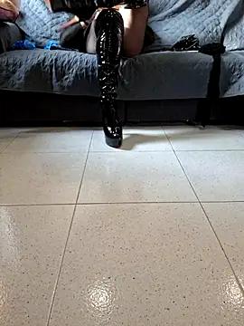 M87HOT online show from March 12, 3:05 pm