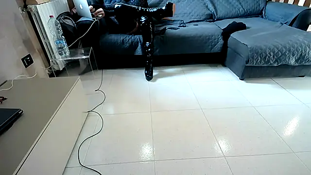 M87HOT online show from April 9, 3:51 pm