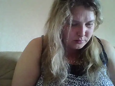 Snapshot of ParisMimi chatting on May 8, 11:58 am ParisMimi online show from May 8, 11:58 am