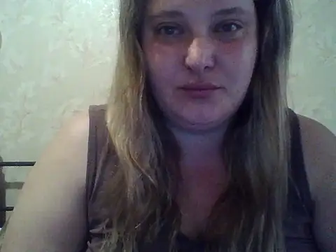Snapshot of ParisMimi chatting on May 13, 6:20 am ParisMimi online show from May 13, 6:20 am