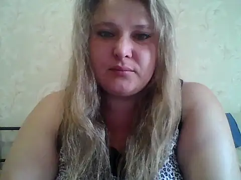 Snapshot of ParisMimi chatting on April 30, 9:05 am ParisMimi online show from April 30, 9:05 am