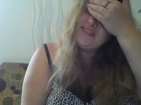 ParisMimi online show from July 21, 5:53 am